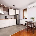 Exceptional Apartment With Balcony By Noclegi Renters