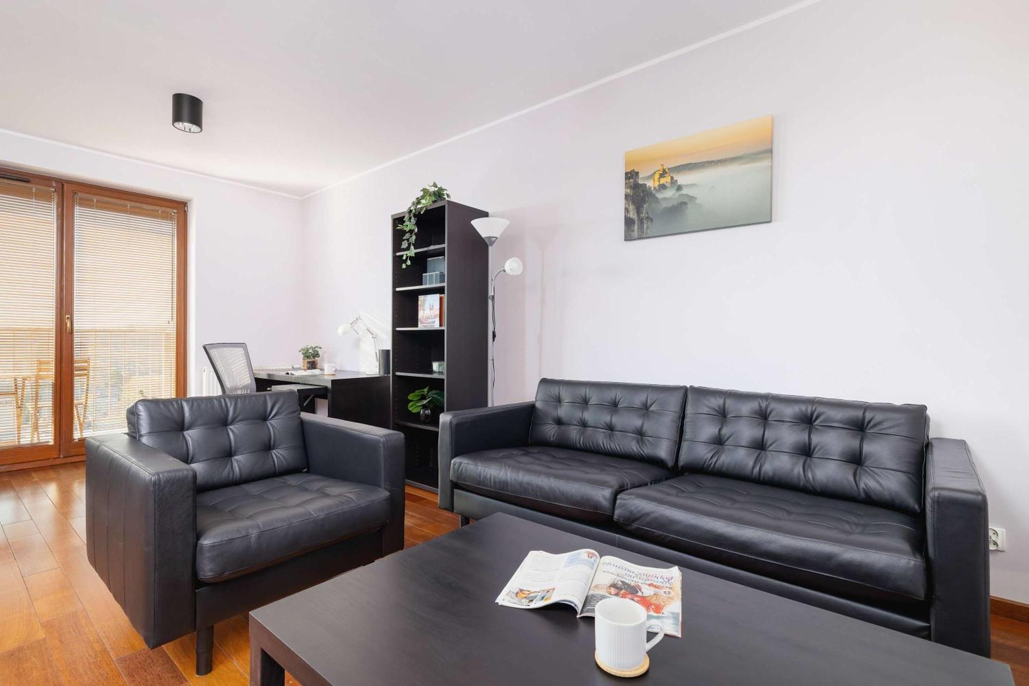 Exceptional With Balcony By Renters *